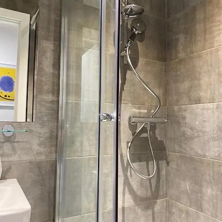 Apart-hotel Cork Street Self Catering *